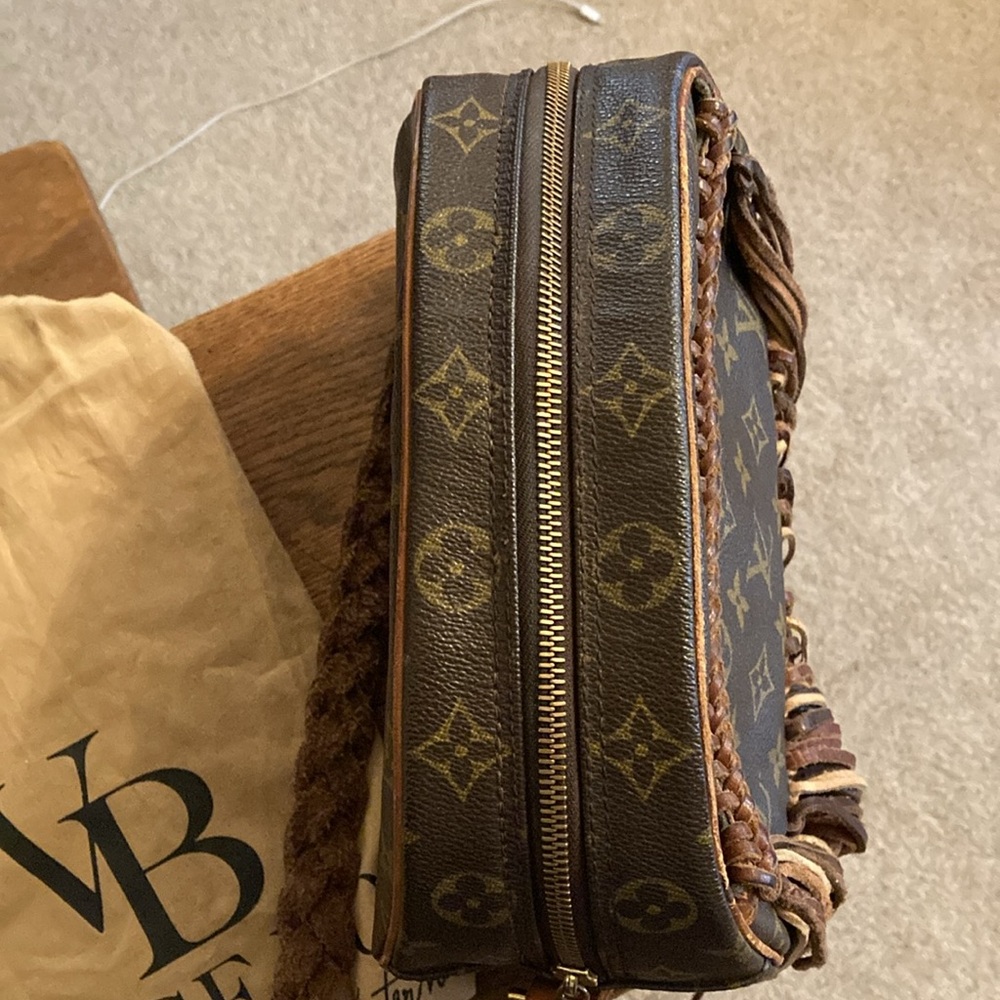 Vintage Boho Louis Vuitton Fringe Bag w/Hand Braided CB Strap, Charm & DB EUC - Picture 8 of 16